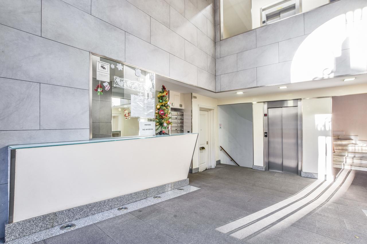 Apartmán Smart Plaza De Las Cortes Madrid Exteriér fotografie